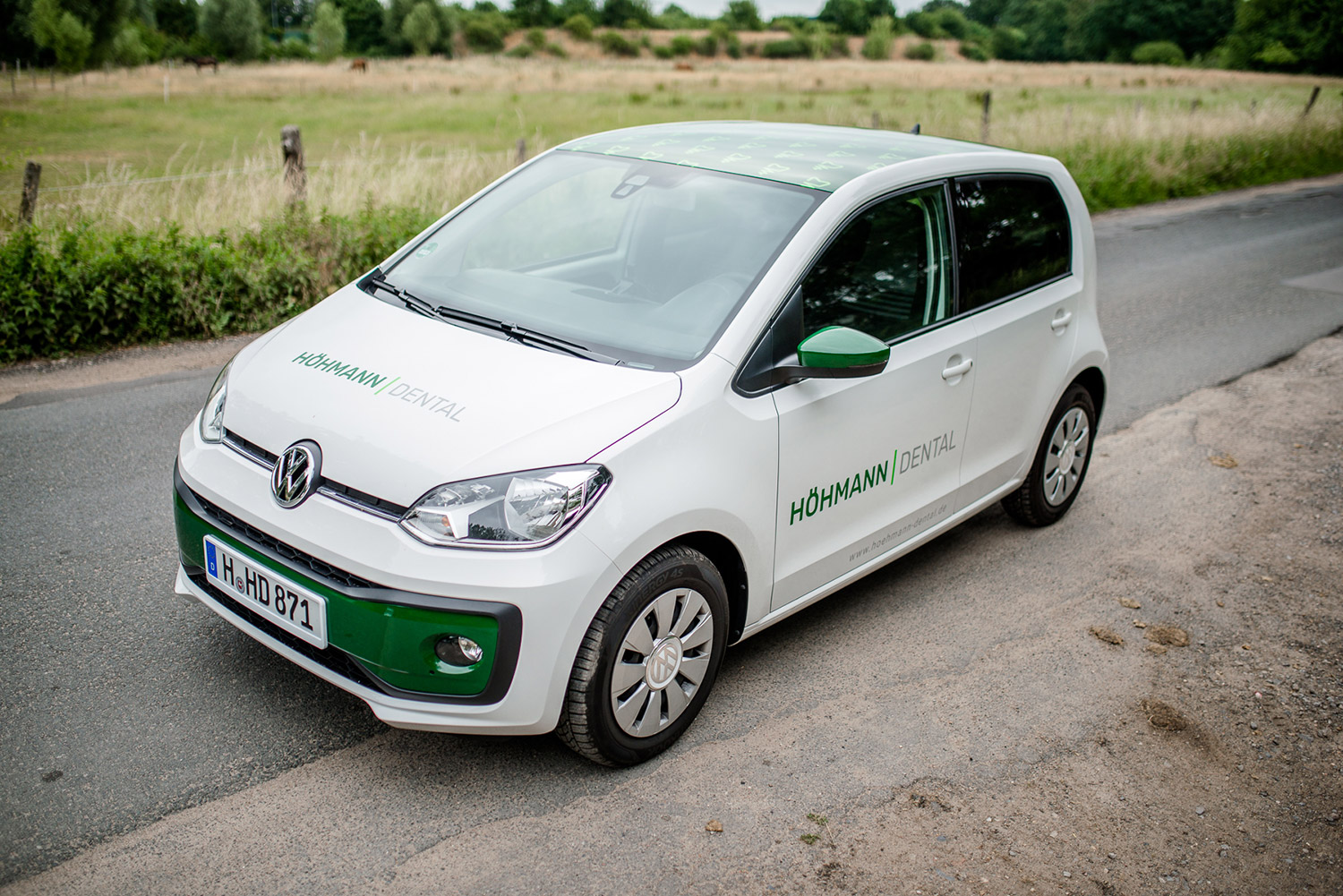 Fahrzeugfolierung für Höhmann Dental